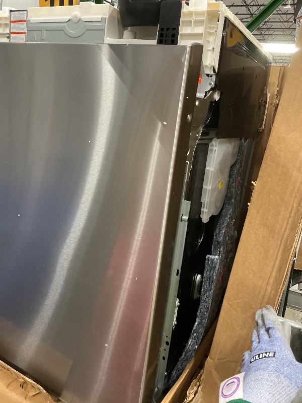 Photo 1 of *Untested*
Kenmore Elite 24" Built-In Dishwasher - UltraWash Plus, TurboDry, QuietWash, SmartWash, TurboFlex Third Rack & Reach-Thru Handle - 15 Place Settings - 42 DBA - ENERGY STAR Certified - Stainless Steel