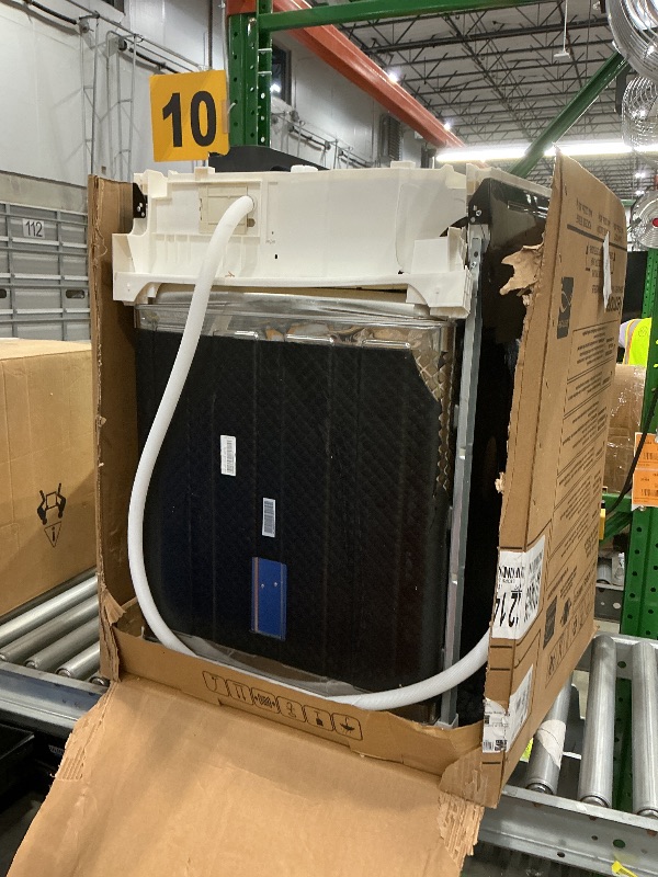 Photo 1 of *Untested*
Kenmore Elite 24" Built-In Dishwasher - UltraWash Plus, TurboDry, QuietWash, SmartWash, TurboFlex Third Rack & Reach-Thru Handle - 15 Place Settings - 42 DBA - ENERGY STAR Certified - Stainless Steel