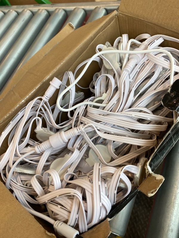 Photo 1 of *Untested*
MuliVid 200Ft Permanent Outdoor Lights for House, RGB Halloween House Light Outdoor with Remote APP Control,IP67 Waterproof for Outside Decorations?Eaves Lights for Christmas, Holiday, Party, Daily