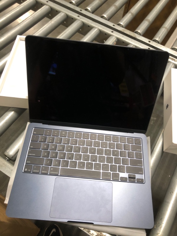 Photo 1 of ***UNTESTED***WITHOUT CHARGER***Apple 2025 MacBook Air 13-inch Laptop with M4 chip: Built for Apple Intelligence, 13.6-inch Liquid Retina Display, 16GB Unified Memory, 256GB SSD Storage, 12MP Center Stage Camera, Touch ID; Midnight