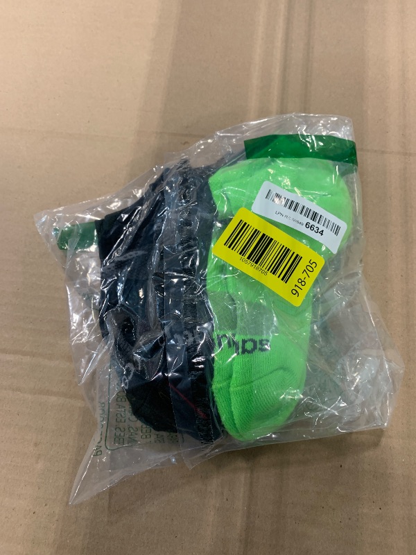 Photo 1 of **** ONLY 4 PAIR ****** Saucony Men's RunDry Mesh Ventilating Comfort Fit Performance No-Show Socks, Available in M-XXL (6, 12, 18, Black Fashion (6 Pairs), Medium