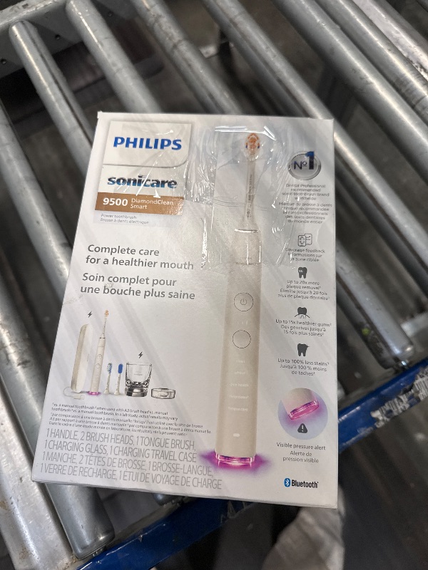 Photo 1 of **missing items/ partial set** Philips Sonicare DiamondClean Smart 9500 Electric Toothbrush, Sonic Toothbrush with App, Pressure Sensor, Brush Head Detection, 5 Brushing Modes and 3 Intensity Levels, White, Model HX9923/01