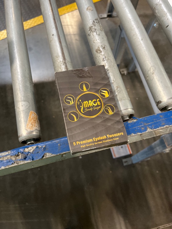 Photo 1 of ***MISSING ONE***SEE PICS***4 Pcs Fiber-Tip Japanese Steel Lash Tweezer Set with Leather Case, Professional Eyelash Tweezers for Lash Extensions – Titanium Coated, 90 & 45 Angled, Precision Pointed Tweezers (PINK)