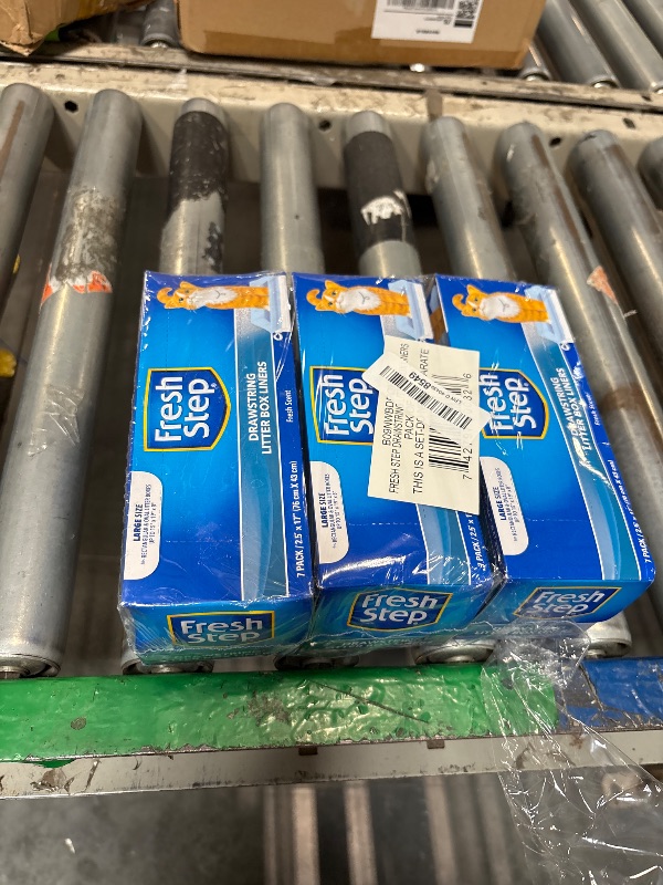 Photo 1 of **3 pack***Fresh Step Drawstring Large Litter Box Liners | Heavy Duty Liners for Cat Litter Box | Scented & Unscented Available | Quick & Easy Cleanup, Scented, Large - 4 Pack