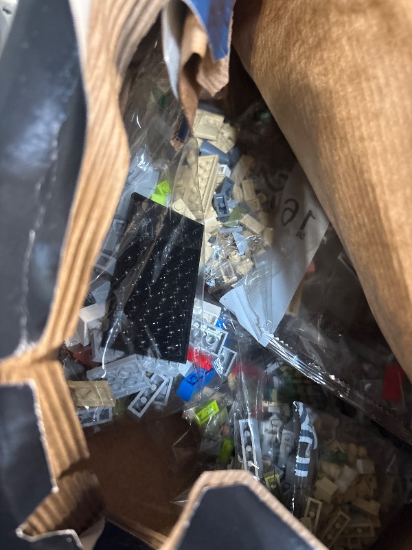 Photo 1 of **new but box damaged**
LEGO® Harry Potter™ Hogwarts™ Castle and Grounds 76419 Building Set; for Adult Fans; Detailed Buildable Display Model; Recreate an Iconic Location in The Wizarding World (2,660 Pieces)