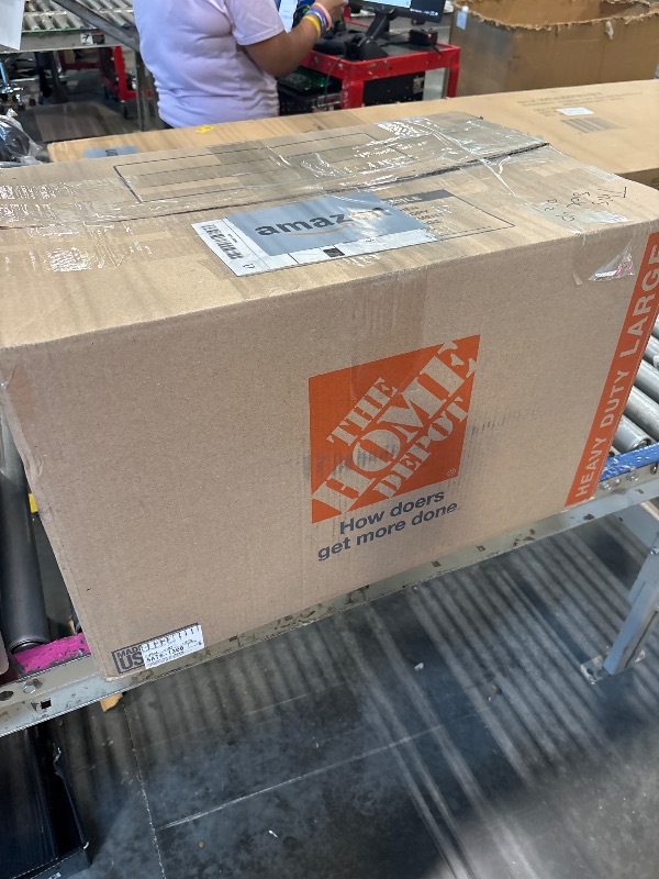 Photo 1 of **1 speaker only**
Pyle Wireless Portable PA System Kit - 1800W Peak, Bluetooth Compatible, Active + Passive Pair For Indoor / Outdoor Sound, Multiple Inputs-USB SD AUX XLR RCA, Comes With 2 Stands, Wired Mic, Remote,