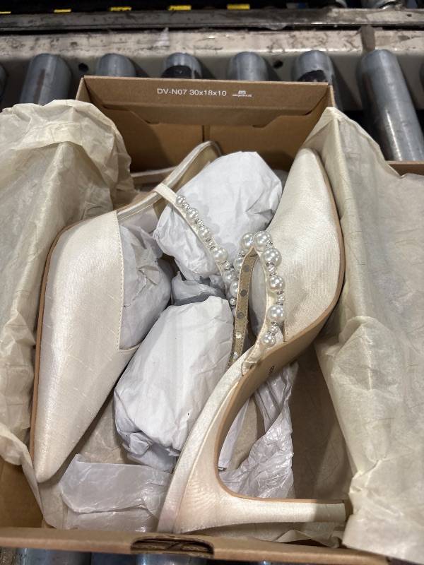 Photo 1 of Dolce Vita Kanika 9.5