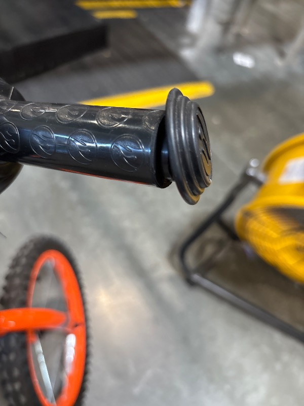 Photo 1 of **MISSING BIKE BAG FROM HANDLE BARS/MINOR SCRATCHES & RUBBER FALLING OFF RIGHT HANDLE BAR END**16" Dynacraft Hot Wheels, Boys BMX Bike,Kids Age 5-7 Years, Blue