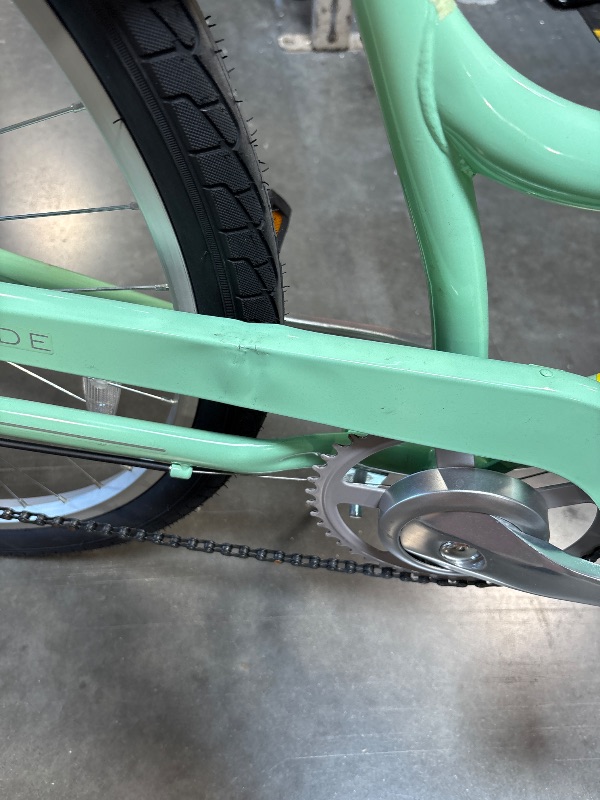 Photo 1 of **MINOR DAMAGE TO COVER OVER BIKE CHAIN**
Huffy 27.5" Parkside Comfort Bike, Fits Riders 5'0"+, Mint Green, Adult, Women's
