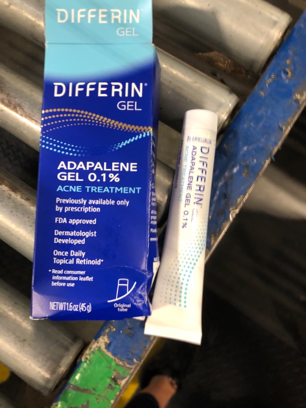 Photo 1 of ***MISSING ONE TUBE***Differin Acne Treatment Gel, 180 Day Supply, Retinoid Treatment for Face with 0.1% Adapalene, Gentle Skin Care for Acne Prone Sensitive Skin, 45g Tube, Pack of 2 (Packaging May Vary)