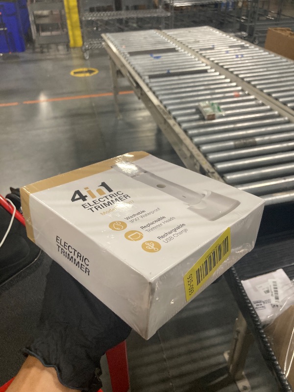 Photo 1 of ** SEALED**
Electric Bikini Trimmer for Women - 4 in 1 Electric Razors for Women, Waterproof Pubic Hair Trimmers and Facial Hair Remover, Replaceable Shaver & Nose Hair Trimmer, Rechargeable Women's Grooming Kit