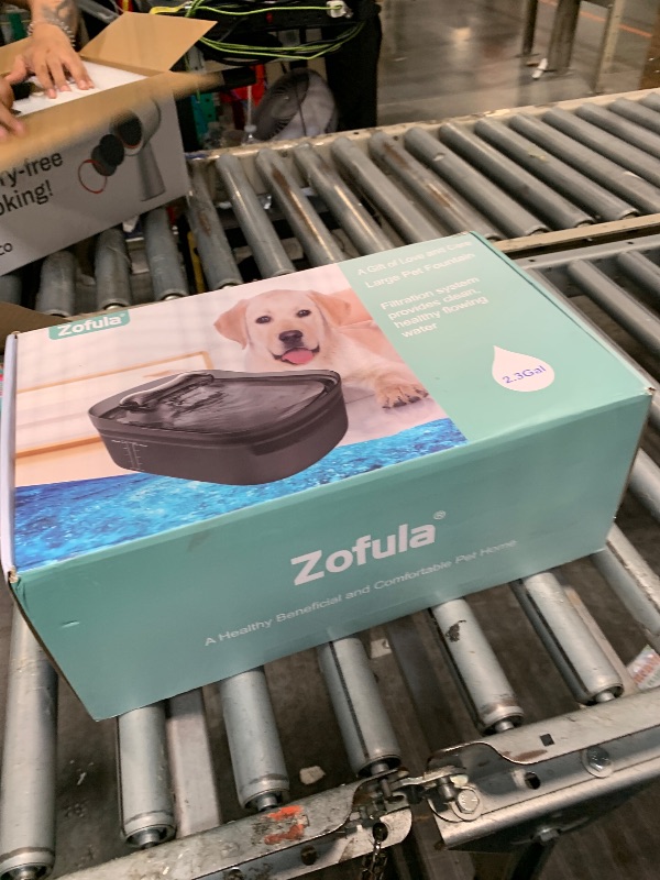 Photo 1 of ***USED**DIRTY**2.3gal/300oz/9L Ultra Quiet Dog Water Fountain, Large Automatic Water Dispenser Bowl for Cats and Dogs, No Spilling with Cleaning Kit and 3 Filters (Gray)