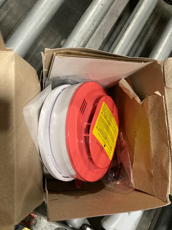 Photo 1 of ***missing parts*** Kidde Smoke & Carbon Monoxide Detector, 10-Year Battery Powered, Voice Alerts, LED Warning Light Indicators, 2 Pack