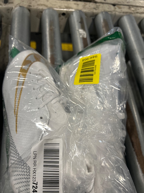 Photo 1 of ***SIMILAR IMAGE UNKNOWN SIZE***Nike Men's Multi-Ground Soccer Cleats, Tamanho único