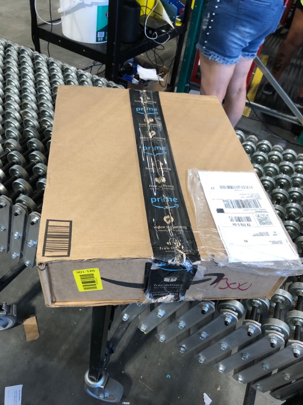 Photo 1 of **DAMAGED**Tommy Hilfiger - Queen Cotton Blanket, Textured Pique Weave Bedding, Medium Weight Soft Blanket, Anti-Pilling & Fade Resistant, Ideal for Layering, Oeko-TEX Certified (Red)