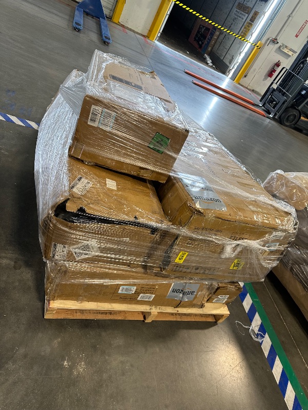 Photo 1 of **No Return**No Return**No Return**No Return**No Return**No Return**
1) SAUDER 5 TIER BOOK SHELF WOODEN BOOKCASE MULTIPURPOSE BOOKSHELF FOR HOME OFFICE, LIVING ROOM, IN CHALKED CHESTNUT
2) DWVO 55" CONVERTIBLE SOFA BED, 3-IN-1 SLEEPER SOFA WITH PULL-OUT B