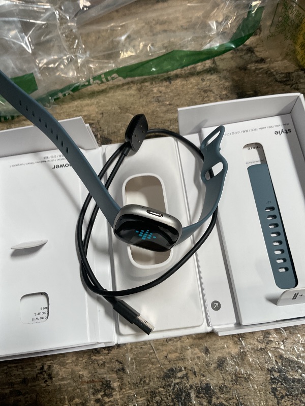 Photo 1 of ***(MINOR DAMAGE/ ITEM HAS SOME SCRATCHES)***Fitbit Versa 4 Fitness Smartwatch with Daily Readiness, GPS, 24/7 Heart Rate, 40+ Exercise Modes, Sleep Tracking and more, Waterfall Blue/Platinum, One Size (S & L Bands Included)