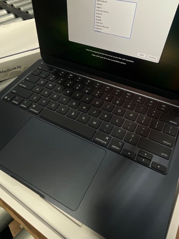 Photo 1 of *** PARTS ONLY - UNFUNCTIONAL - LOCKED *** Apple 2025 MacBook Air 13-inch Laptop with M4 chip: Built for Apple Intelligence, 13.6-inch Liquid Retina Display, 16GB Unified Memory, 256GB SSD Storage, 12MP Center Stage Camera, Touch ID; Midnight (check notes