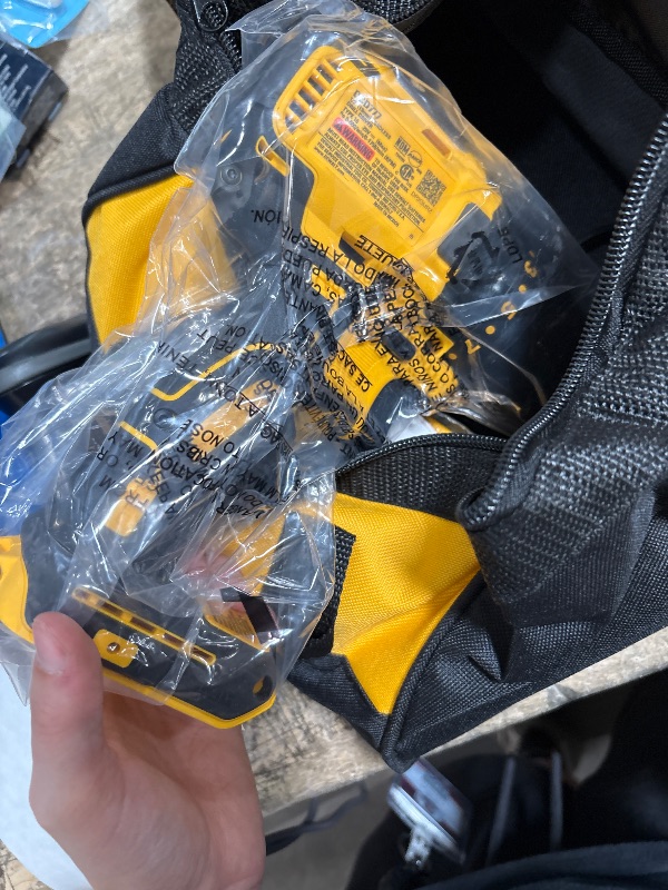 Photo 1 of (sold for parts) DEWALT 20V MAX Cordless Drill Driver, 1/2 Inch, 2 Speed, XR 2.0 Ah Battery and Charger Included (DCD777D1)