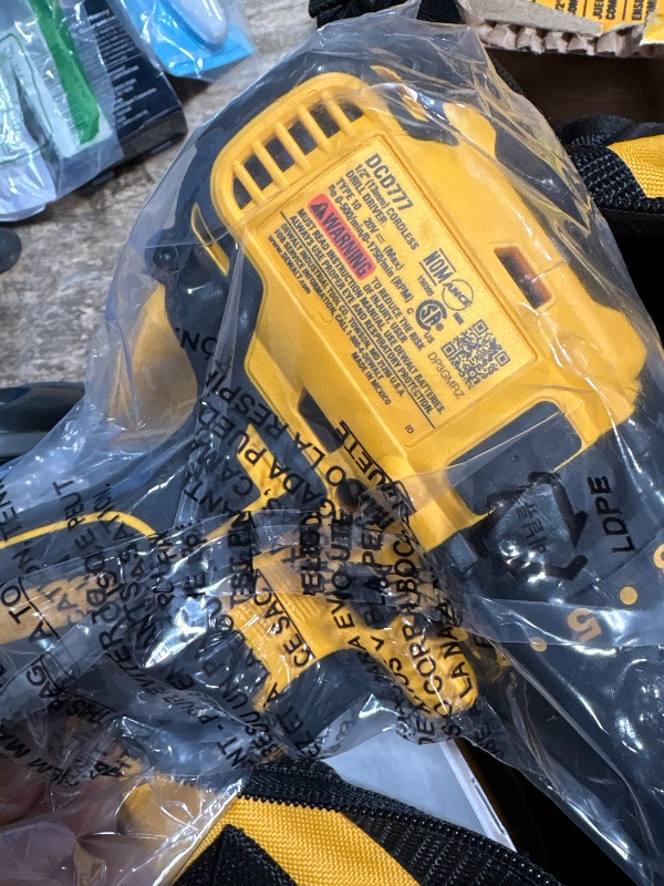 Photo 1 of (sold for parts) DEWALT 20V MAX Cordless Drill Driver, 1/2 Inch, 2 Speed, XR 2.0 Ah Battery and Charger Included (DCD777D1)