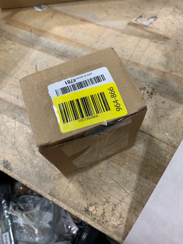 Photo 1 of AZZXZQYU 4 Pack Cat Water Fountain Replacement Filters for 67oz/2L Automatic Pet Fountain Cat Water Dispenser