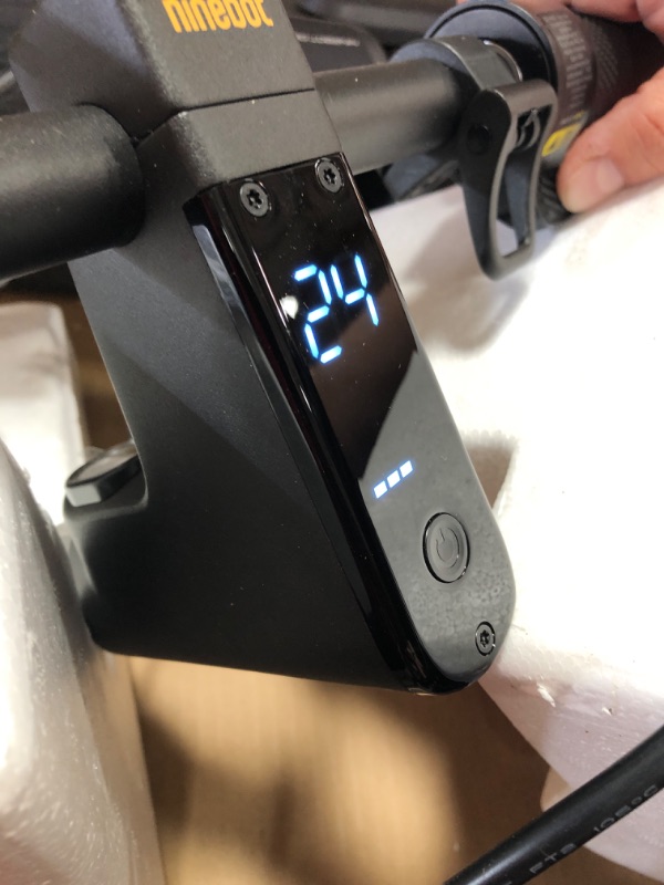 Photo 1 of **DAMAGED BATTERY SHORTAGE** Segway Ninebot MAX G2 Electric KickScooter, Power by 1000W Motor, Up to 43 Miles Range and 22MPH, w/t 10-inch Tires , Dual Brakes & Suspension, Electric Scooter for Adults, UL-2272 Certified
