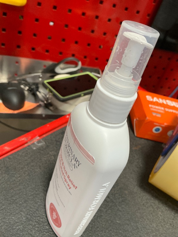 Photo 1 of Veterinary Formula Clinical Care Hot Spot & Itch Relief Medicated Spray, 8oz – Easy to Use Spray for Dogs & Cats – Helps Alleviate Sensitive Skin, Scratching, and Licking of Coat (1 Pack)