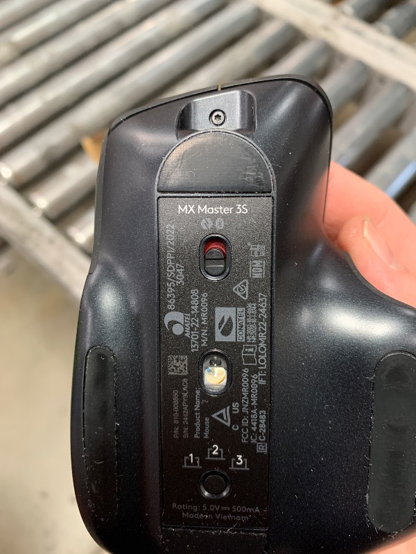 Photo 1 of (please see all images) Logitech MX Master 3S Wireless Mouse Standard Edition with Logi Bolt USB Receiver, Ultra-fast Scrolling, Ergo, 8K DPI, Track on Glass