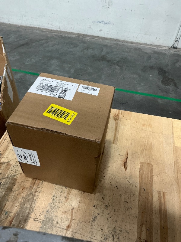 Photo 1 of **FACTORY SEALED** 8406N New Alternator Compatible with 2005 2006 2007 Ford Focus 2.0 2.3 L4, 4S4T-10300-AC 4S4Z-10346-AB 7S4T-10300-AA 7S4Z-10346-A 5S4T-10300-AB 5S4T-10300-AC 5S4Z-10346-A 6S4T-10300-AD 6S4Z-10346-AA