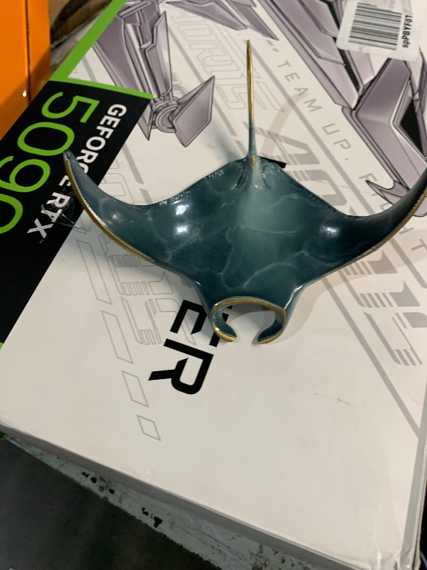 Photo 1 of (SMALL) (5-6IN) Swift Stingray Figurine Brass 6 Inch Tabletop Decor