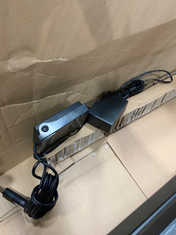 Photo 1 of YAMAHA P71 88-Key Weighted Action Digital Piano with Sustain Pedal and Power Supply (Amazon-Exclusive)