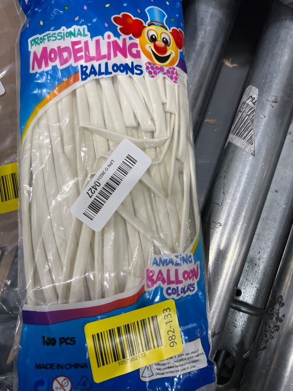 Photo 1 of 100Pcs 260 Balloons White Long Balloons for Balloon Garland Thickening Skinny Latex Twisting Balloon for Animals Modeling Christmas Birthday Wedding Party Decorations