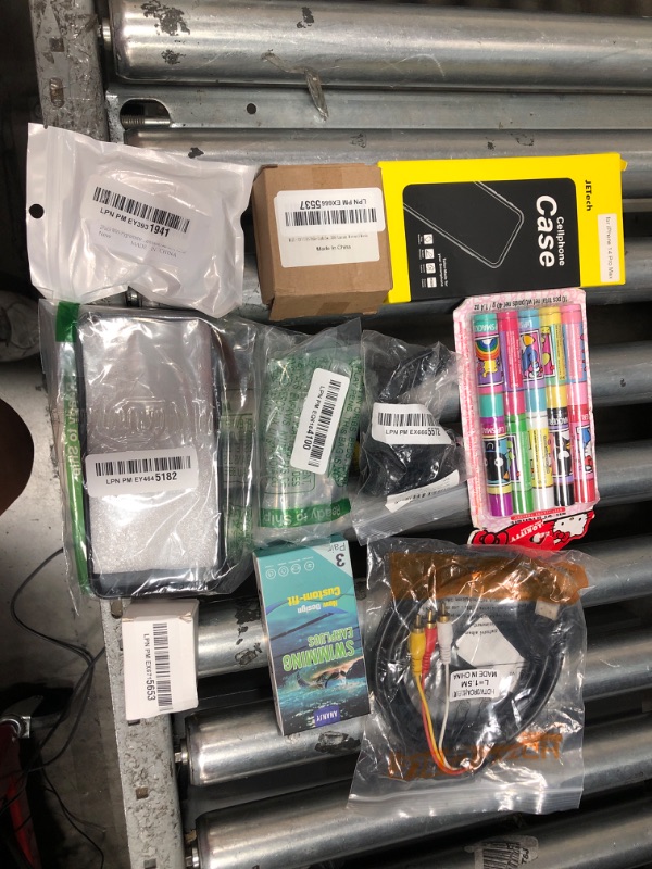 Photo 1 of *FINAL SALE!! NO REFUNDS** BUNDLE OF ASSORTED MISCELLANEOUS ITEMS (10 ITEMS) 