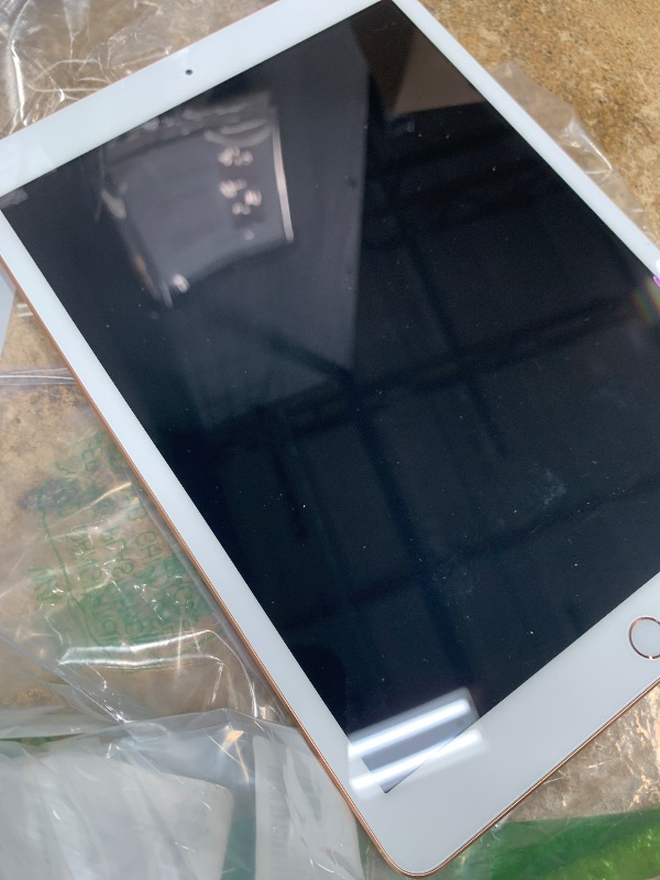 Photo 1 of ***LOCKED TO PREVIOUS OWNER *** Apple iPad (10.2-inch, Wi-Fi, 32GB) - Gold (Latest Model, 8th Generation) (Renewed)