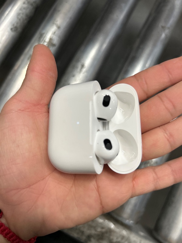 Photo 1 of *** PARTS ONLY *** Apple AirPods (3rd Generation) Wireless Ear Buds, Bluetooth Headphones, Personalized Spatial Audio, Sweat and Water Resistant, Lightning Charging Case Included, Up to 30 Hours of Battery Life