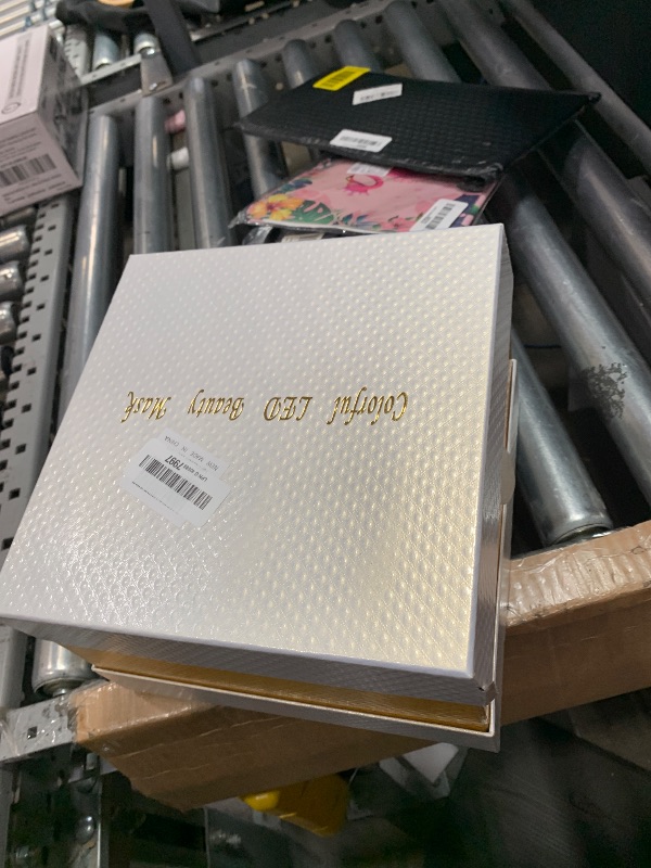 Photo 1 of 18FTRabbit LED Face Màsk (model FM-01), 7 Color LED Màsk Light Theràpy, Skin Care Màsk for Face and Neck