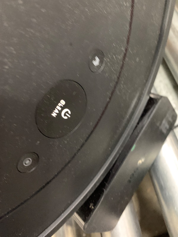 Photo 1 of (functions, major usage) iRobot Roomba Robot Vacuum and Mop Combo (Y0140) - Vacuums and mops