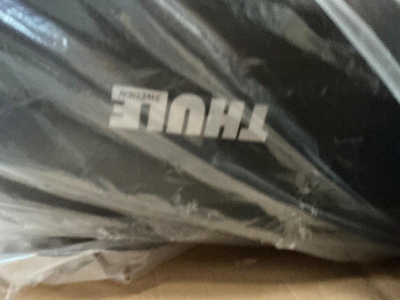 Photo 1 of Thule 615 Pulse Rack, Large, Black