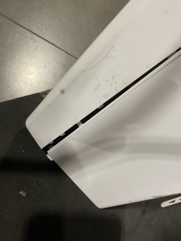 Photo 8 of **ITEM IS DAMAGED ON THE SIDE**
PARTS ONLY****

Mora PC05R25A Portable Air Conditioner, 5,000 BTU, White