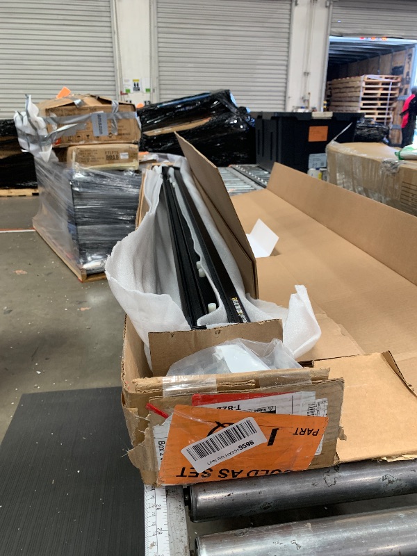 Photo 1 of ***BOX 2 OF 2 ONLY***RealTruck Retrax PowertraxPRO XR Retractable Truck Bed Tonneau Cover | T-90243 | Fits 2019 - 2025 Dodge Ram 1500, Does Not Fit w/ Multi-Function (Split) Tailgate 5' 7" Bed (67.4")