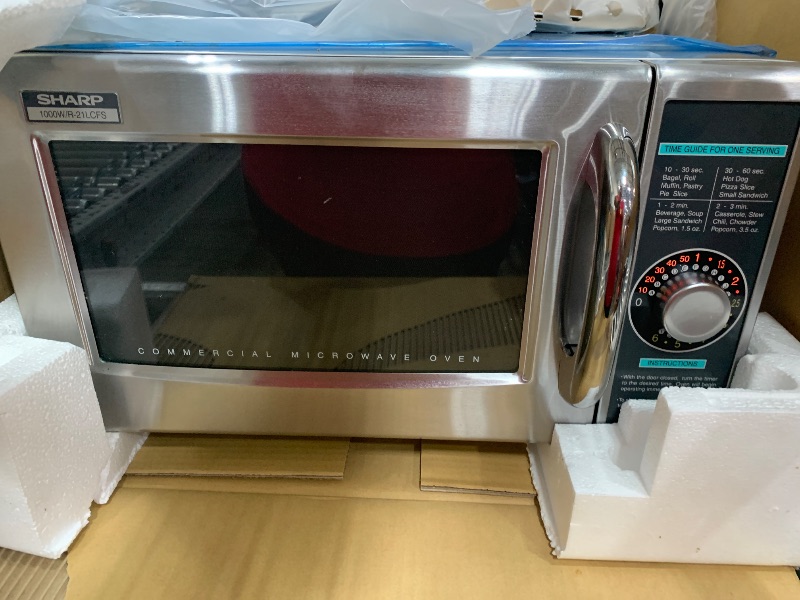 Sharp R-21LCFS Medium-Duty Commercial Microwave Oven with Dial Timer ...