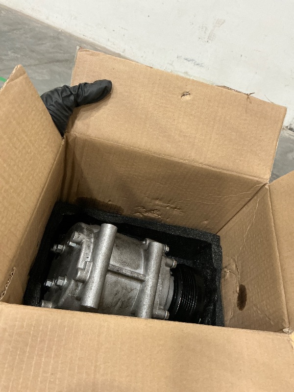 Photo 1 of ** HEAVY** Autodevil AC Compressor Fit for for 2003-2004 Expedition 4.6L, 2003-2006 Expedition 5.4L, 2003-2006 Navigator 5.4L, Air Condition Compressor with Clutch Replace for 5W1Z19V703AA, 6511483, YCC168