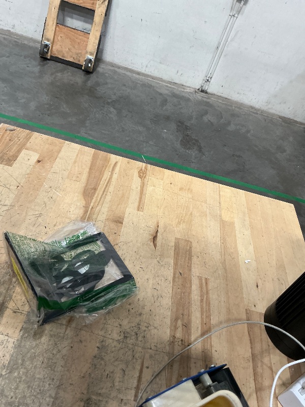 Photo 1 of 1 Pair Black Book Ends Musical Note Modern Bookends for Shelves,Metal Music Themed Book Holder Journal Book Organizer CD Holder Office Home Decorative Bookends for Back to School Student Kids Gift