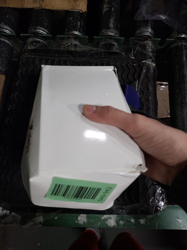 Photo 1 of 30 Pieces Plastic Push Pull Replacement Caps 28 mm Twisted Sport Bottle Lid Reusable Water Bottle Cap Non Spill Screw Tops for Water Soda, White