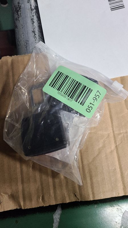 Photo 1 of 2025 New Upgraded Auto Seat Cover-Auto Belt Pad Slots Extender Black, Fit for Most Car Models to Make Your Driving More Comfortable