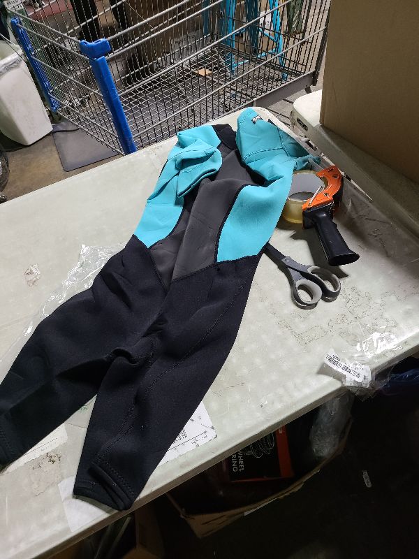 Photo 1 of  Kids Wetsuit for Boys Girls Toddler Youth 3/2mm Neoprene Full Wet Suits in Cold Water for size 6 