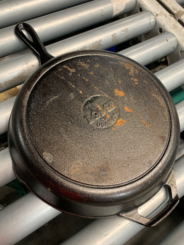 Photo 1 of (used)(see all images) Lodge 10.25 Inch Cast Iron Skillet – Pre-Seasoned Frying Pan with Teardrop Handle – Oven, Stovetop, Grill & Campfire Use –