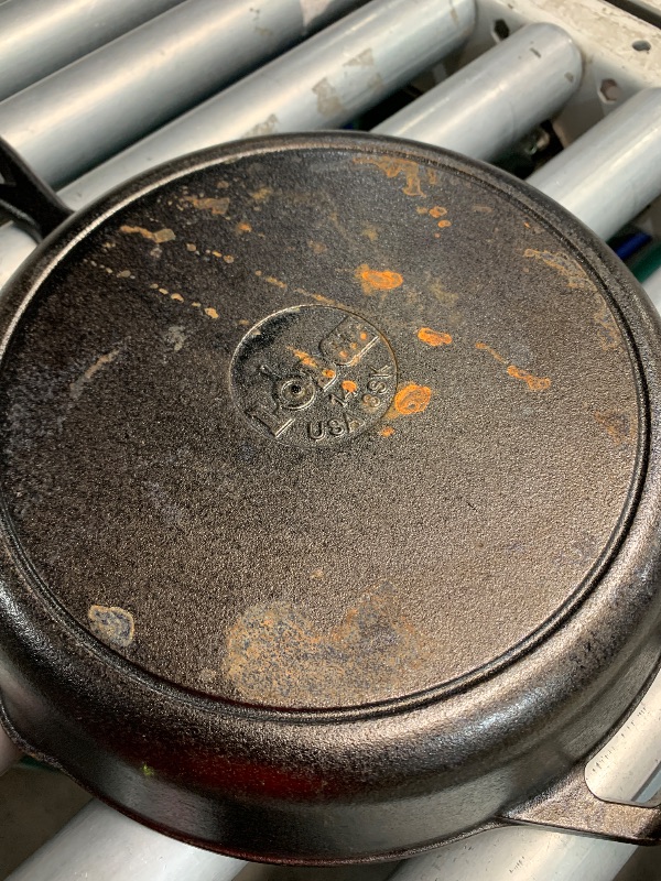 Photo 1 of (used)(see all images) Lodge 10.25 Inch Cast Iron Skillet – Pre-Seasoned Frying Pan with Teardrop Handle – Oven, Stovetop, Grill & Campfire Use –