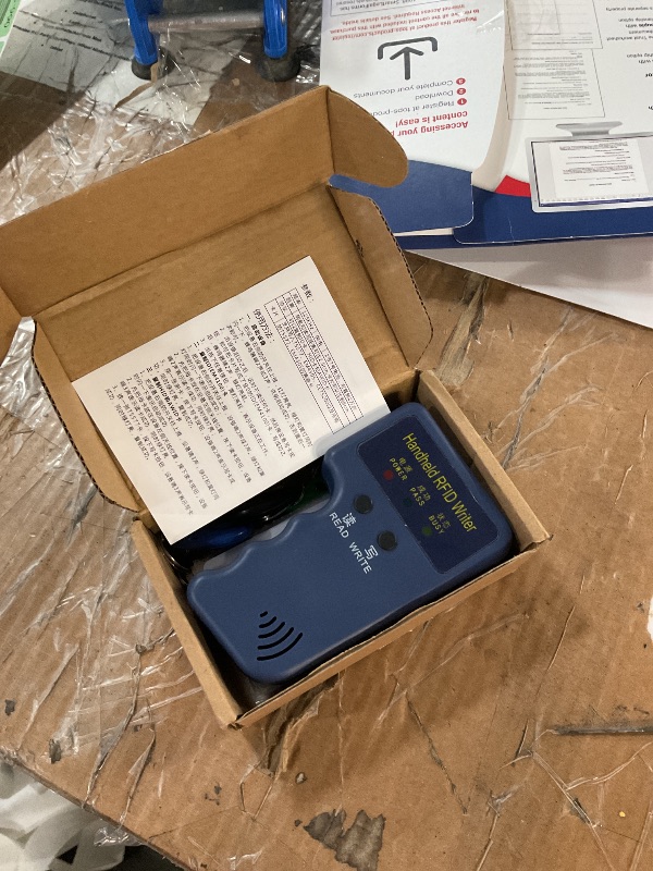 Photo 1 of Hecere RFID Handheld id Copier RFID Smart id Card Duplicator Used for T5577 id keyfobs and Cards+5pcs T5577 Keychains +5 T5577 Cards