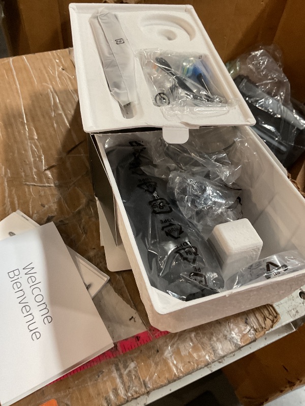 Photo 1 of **Parts only** Philips Sonicare DiamondClean Smart 9500 Electric Toothbrush, Sonic Toothbrush with App, Pressure Sensor, Brush Head Detection, 5 Brushing Modes and 3 Intensity Levels, Black, Model HX9923/11
